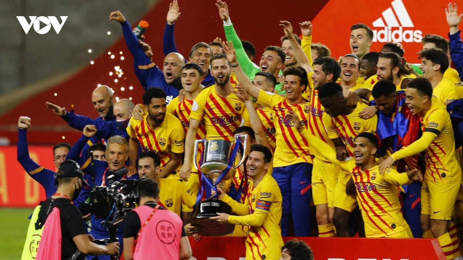 Ngày này năm xưa: Messi có danh hiệu cuối cùng với Barca