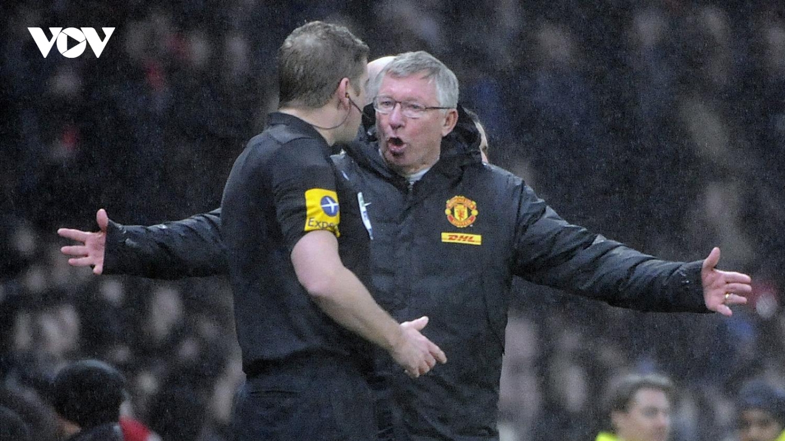 Ngày này năm xưa: Sir Alex Ferguson là "nạn nhân" của Cá tháng Tư
