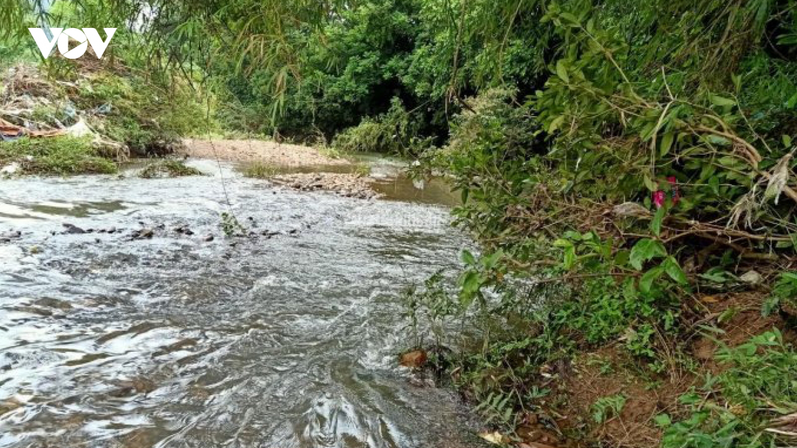 Rủ nhau ra suối chơi, hai cháu bé ở Yên Bái tử vong do đuối nước