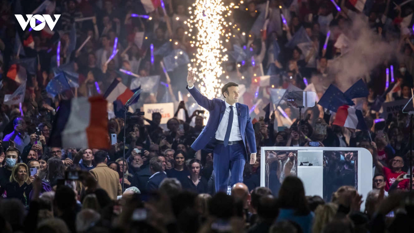Tổng thống Pháp Macron tổ chức buổi mít tinh tái tranh cử đầu tiên