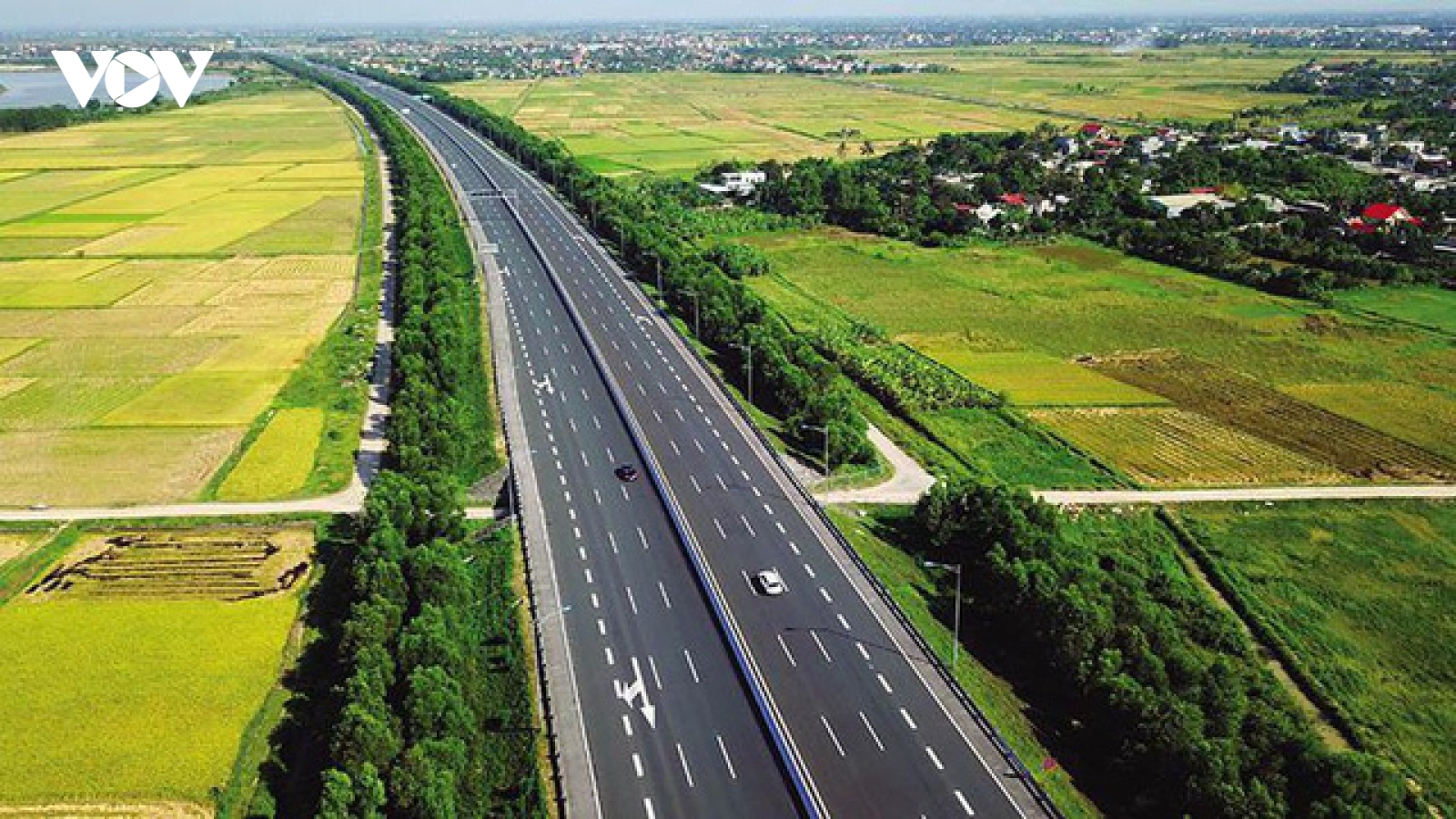 Quyết tâm hoàn thành 2.500km đường bộ cao tốc Bắc – Nam phía Đông