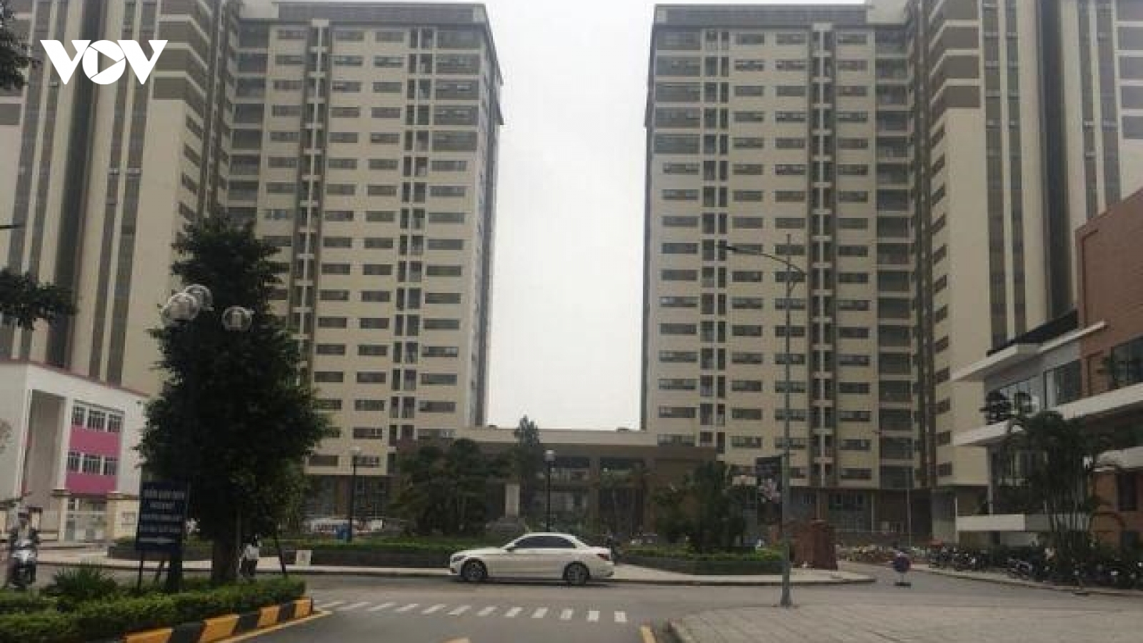 Nam sinh ở Hà Nội rơi từ tầng cao chung cư tử vong thương tâm