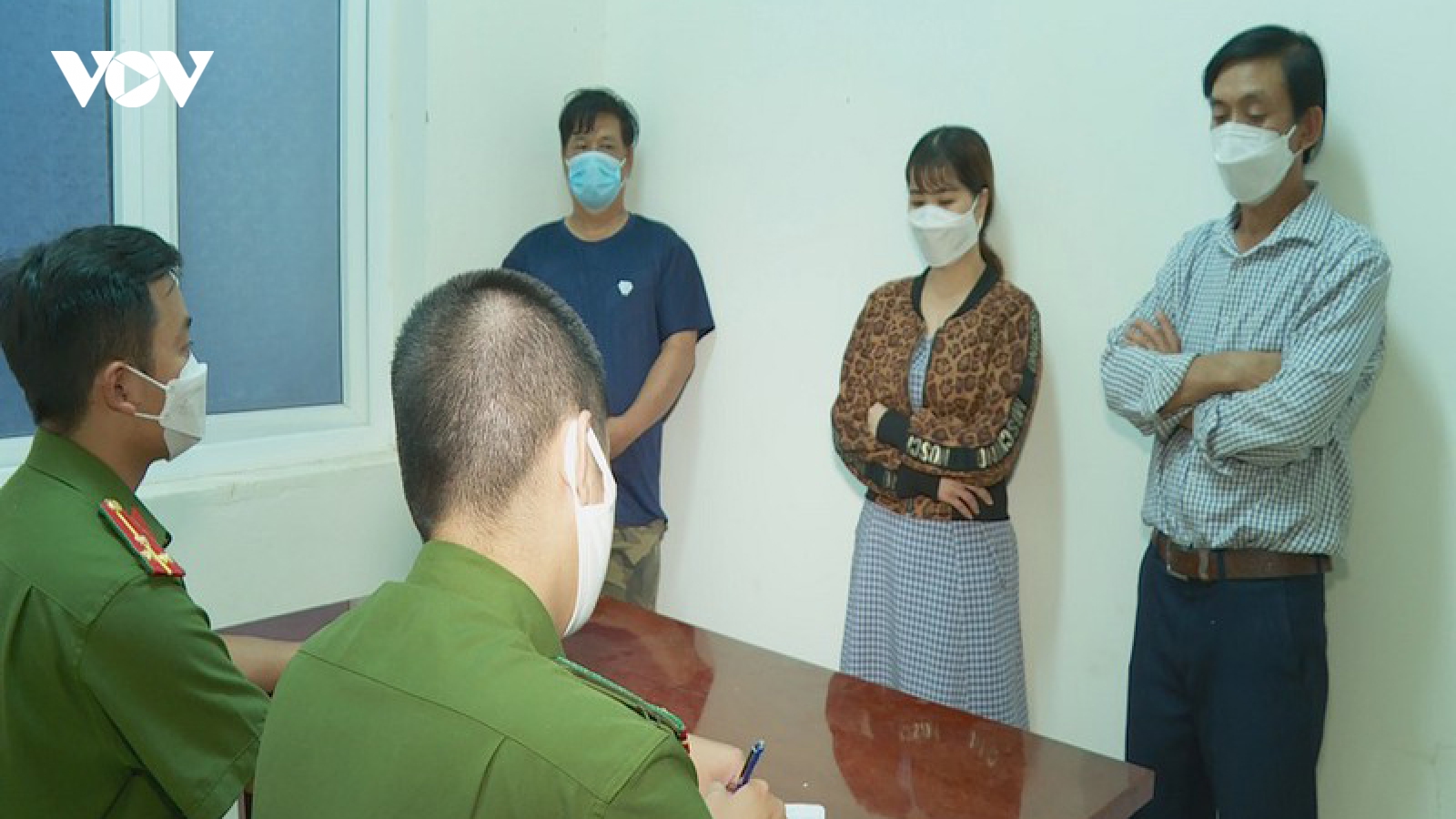 Nóng 24h: Đi đánh ghen, ép nhân tình của chồng ghi giấy nợ 120 triệu đồng