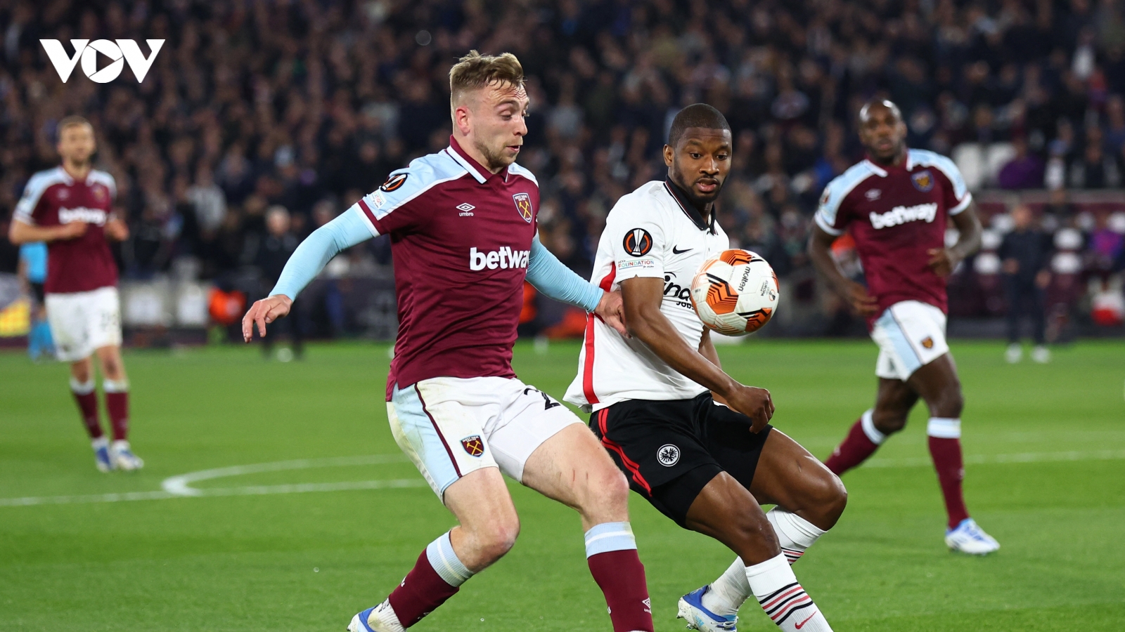 Kết quả bán kết lượt đi Europa League: Đại diện Ngoại hạng Anh gặp bất lợi