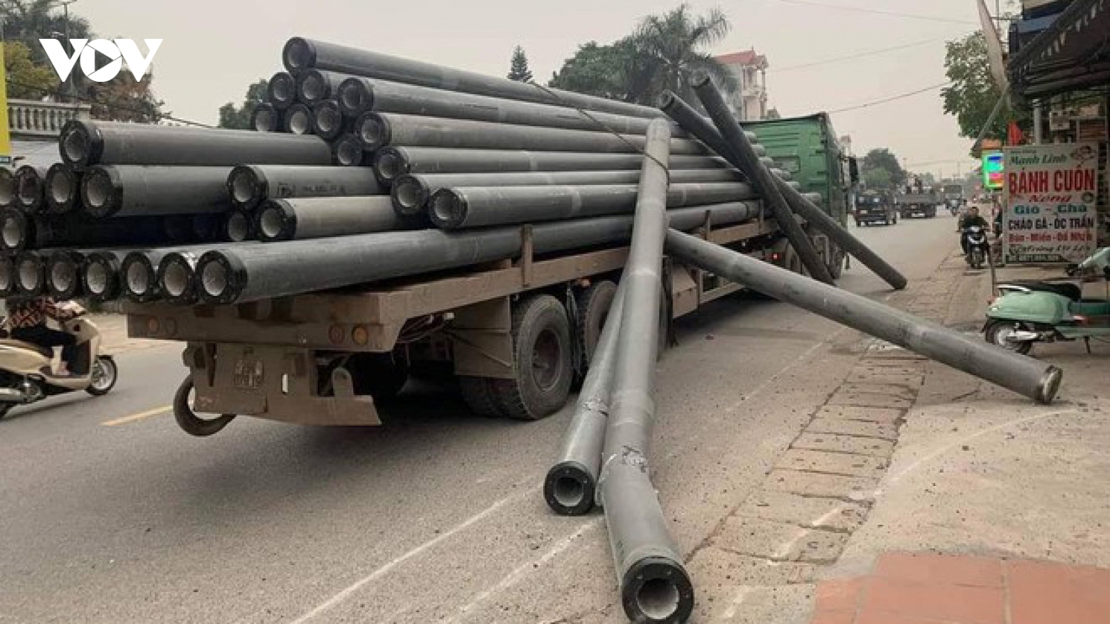 Hàng loạt địa phương xe quả tải bùng phát rầm rộ trở lại