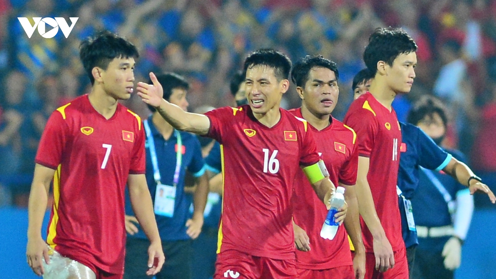Hùng Dũng bật khóc khi U23 Việt Nam vào chung kết gặp U23 Thái Lan