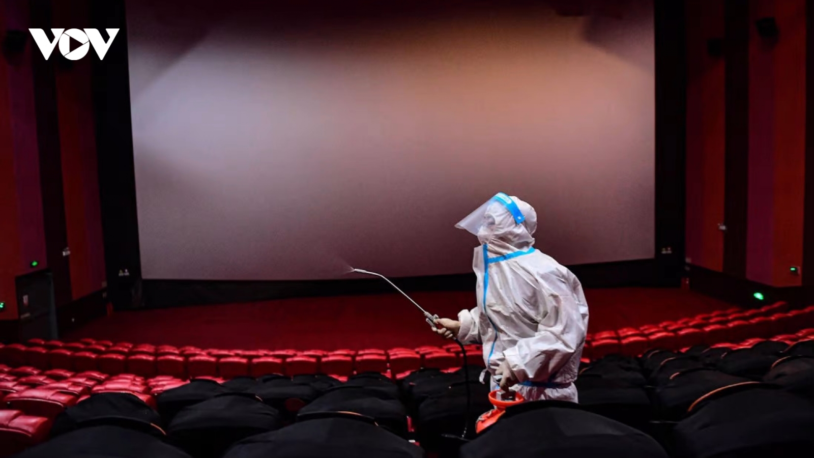 Doanh thu phòng vé Trung Quốc giảm mạnh, ảnh hưởng từ biện pháp kiểm soát dịch