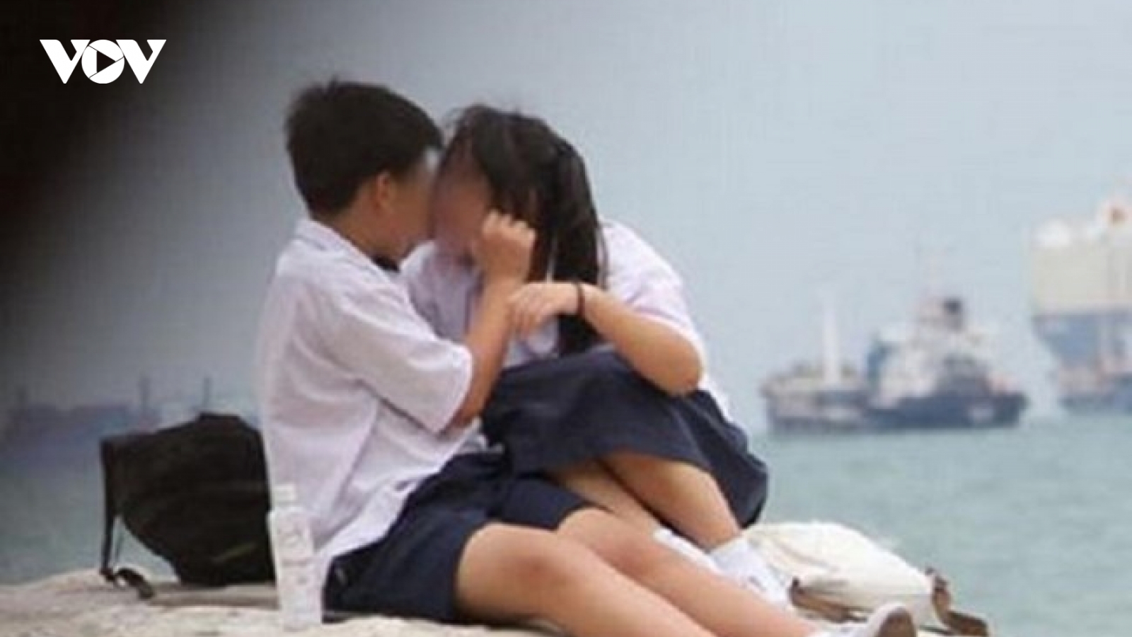 Tỷ lệ quan hệ tình dục lần đầu trước 14 tuổi gia tăng: Lỗ hổng trong giáo dục giới tính
