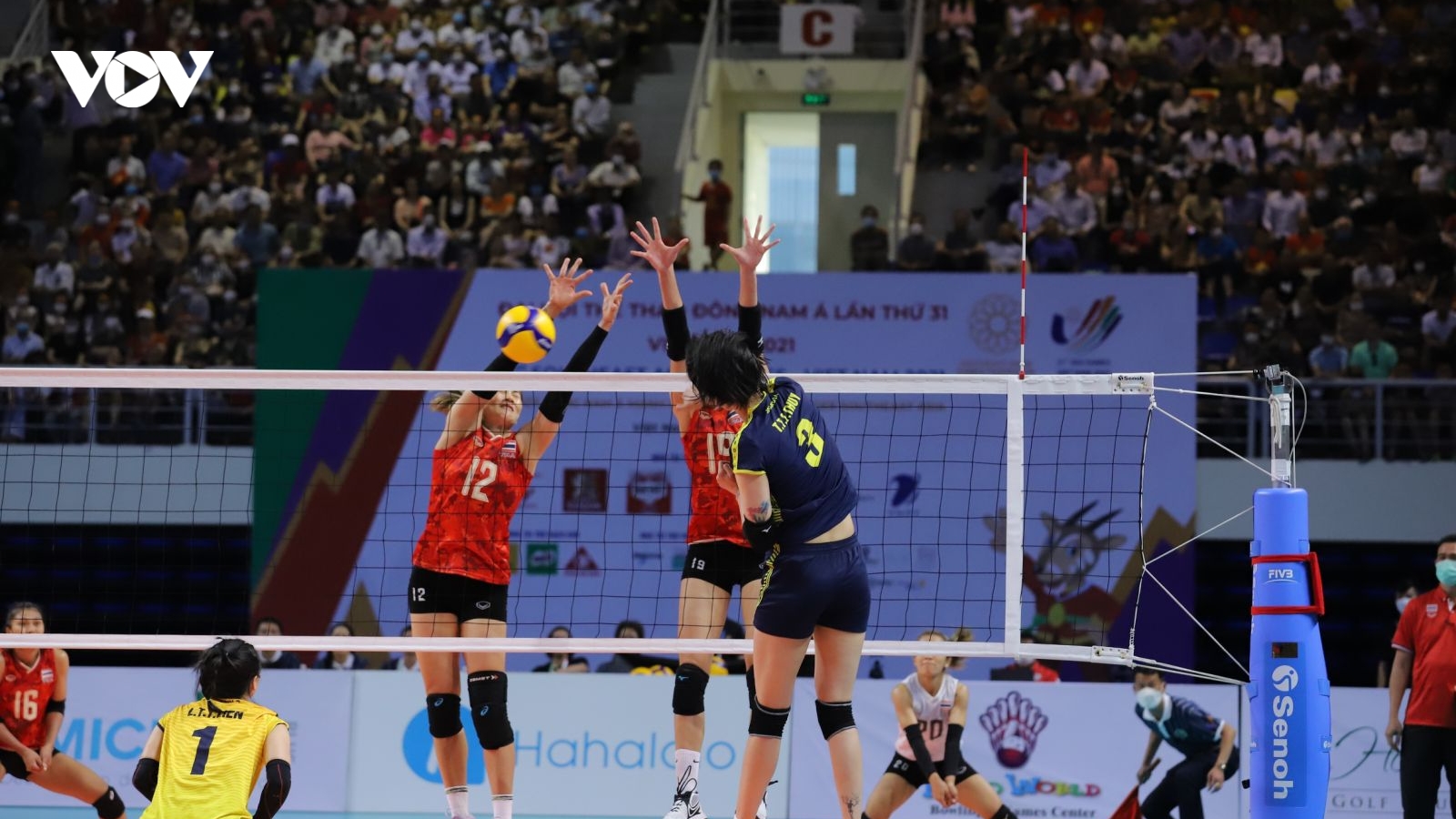 Bóng chuyền nữ SEA Games 31: Việt Nam để thua đáng tiếc trước Thái Lan