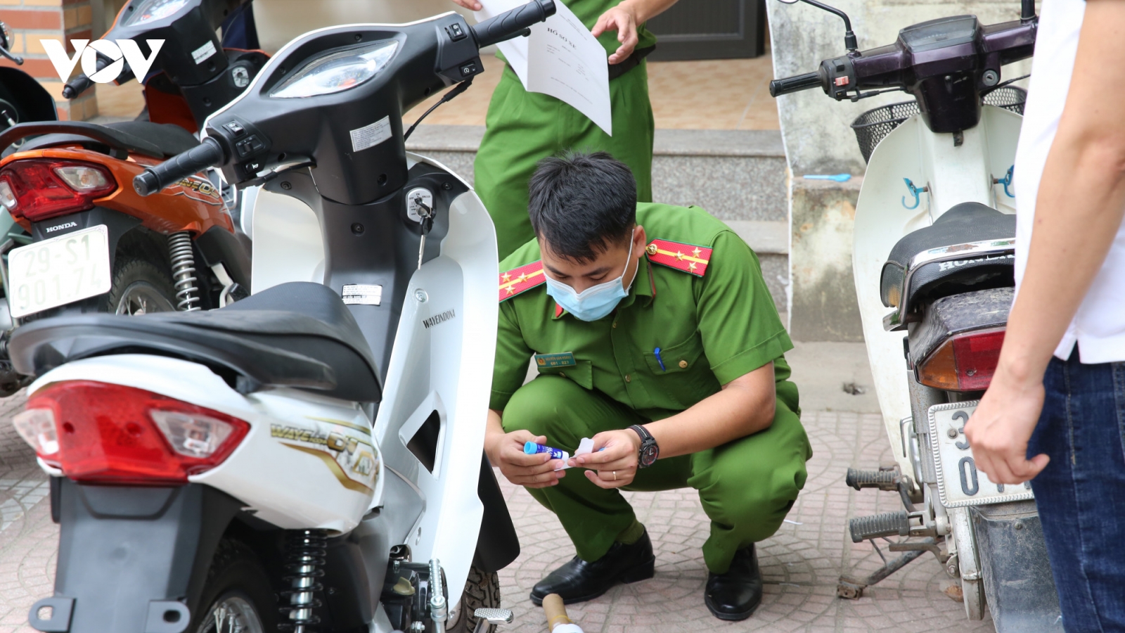 Những lưu ý khi đi đăng ký xe mô tô, gắn máy ở cấp xã và huyện