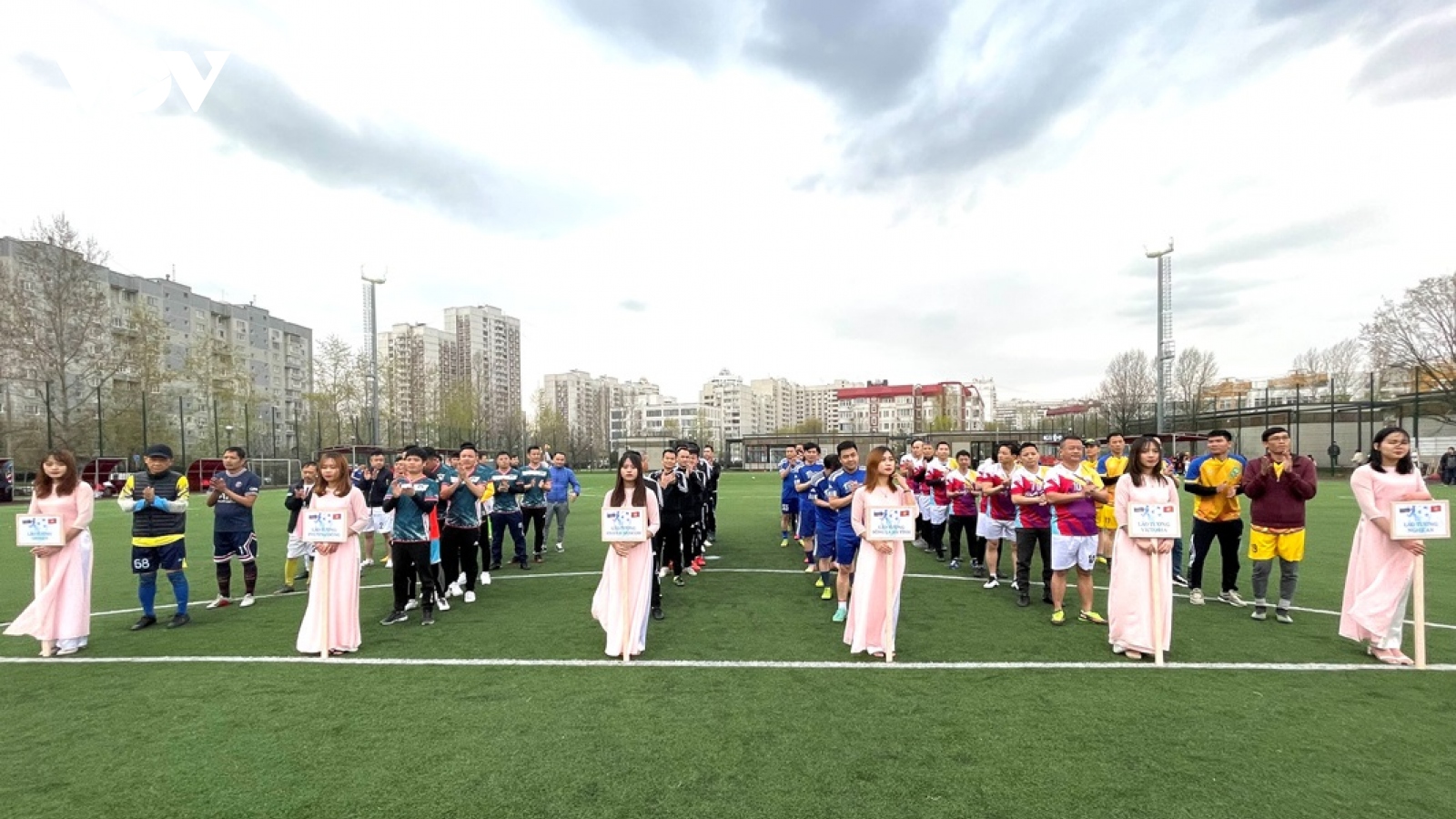 Khai mạc giải bóng đá cộng đồng người Việt tại Nga - "Lão tướng Moscow 2022"