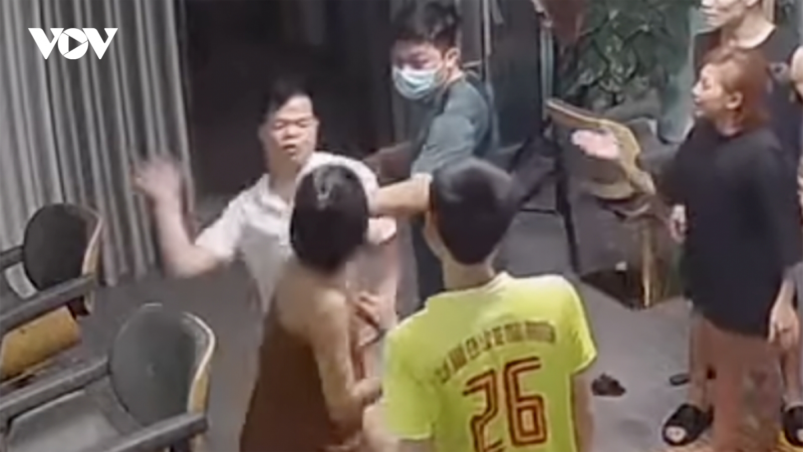 Vụ phó trưởng công an phường hành hung phụ nữ: Cần xử lý nghiêm hành vi lộng quyền