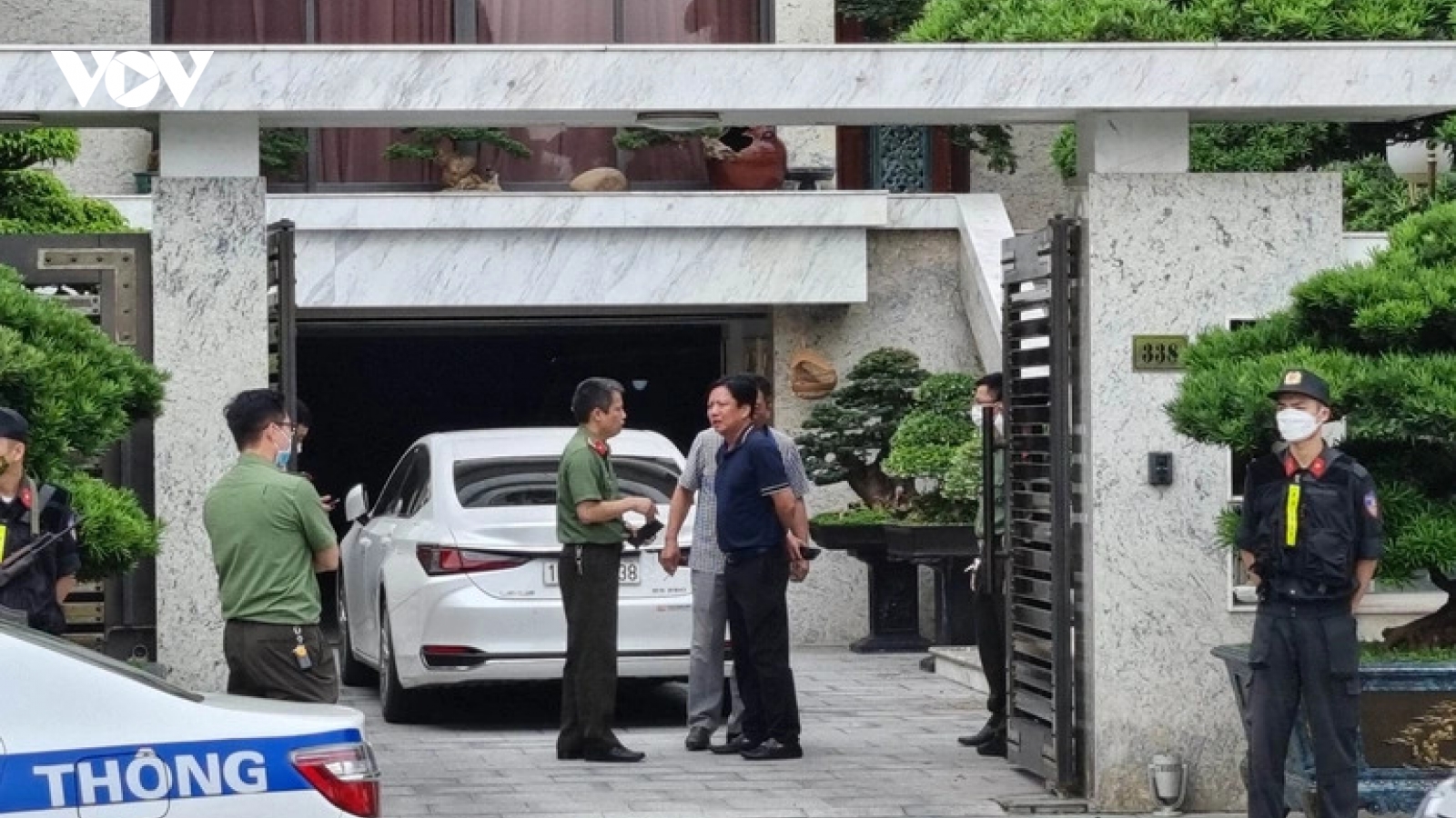 Khám xét nhà riêng nguyên Chủ tịch TP Hạ Long Phạm Hồng Hà