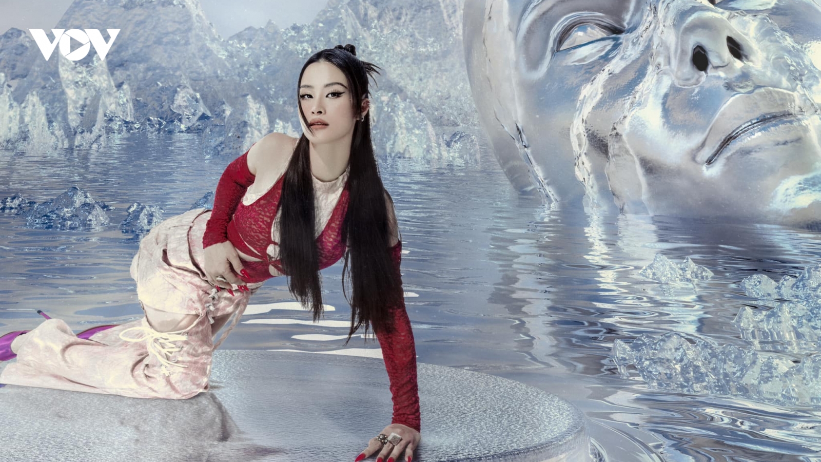 Chuyện showbiz: Đông Nhi chính thức xin lỗi fan