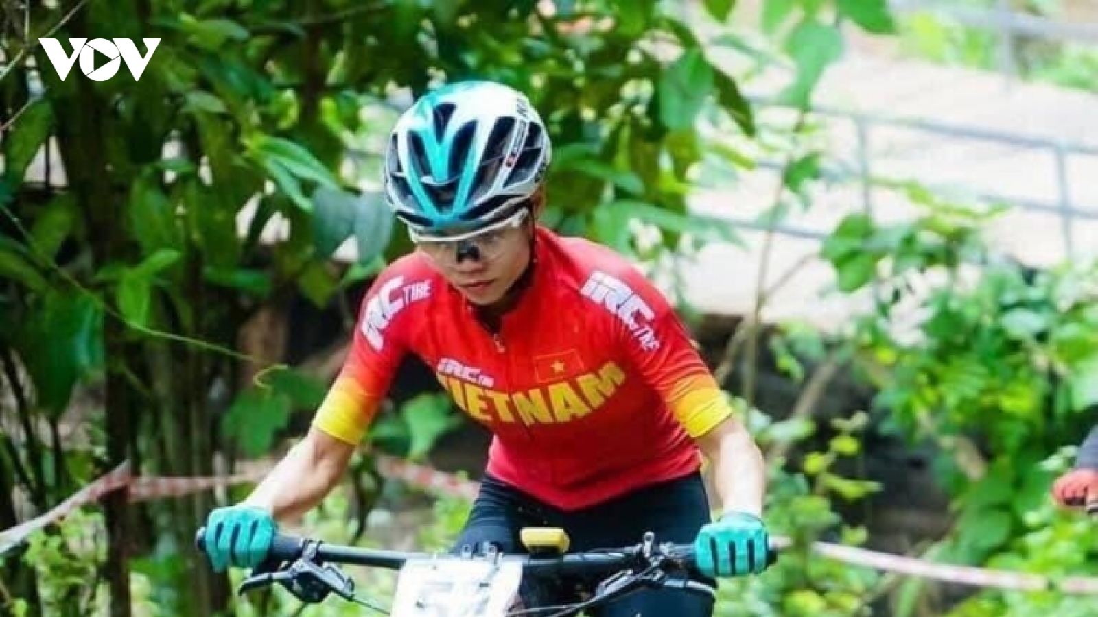 VĐV xe đạp Đinh Thị Như Quỳnh bảo vệ thành công HCV SEA Games