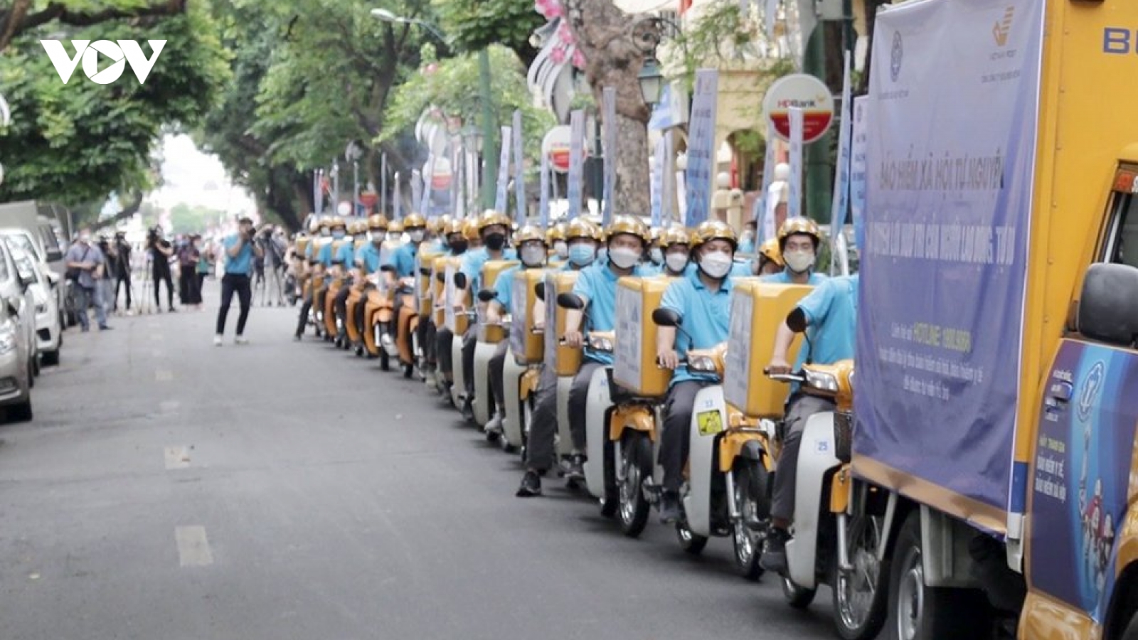 Lễ ra quân hưởng ứng Tháng vận động triển khai BHXH toàn dân