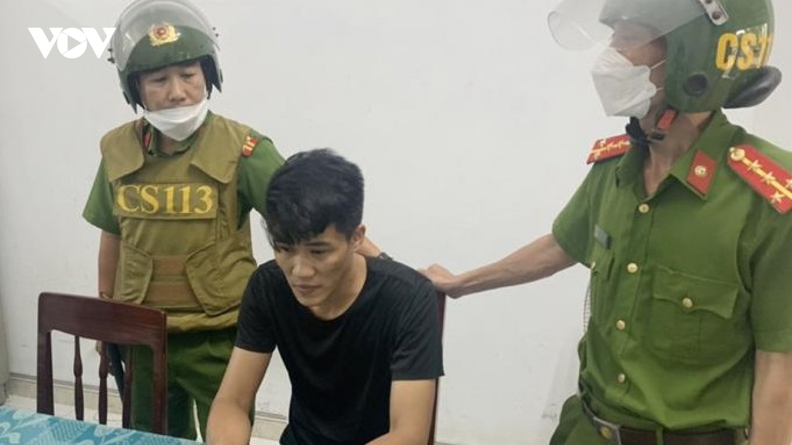 Giải cứu cô gái bị bạn trai nhốt trong nhà, đánh đập dã man