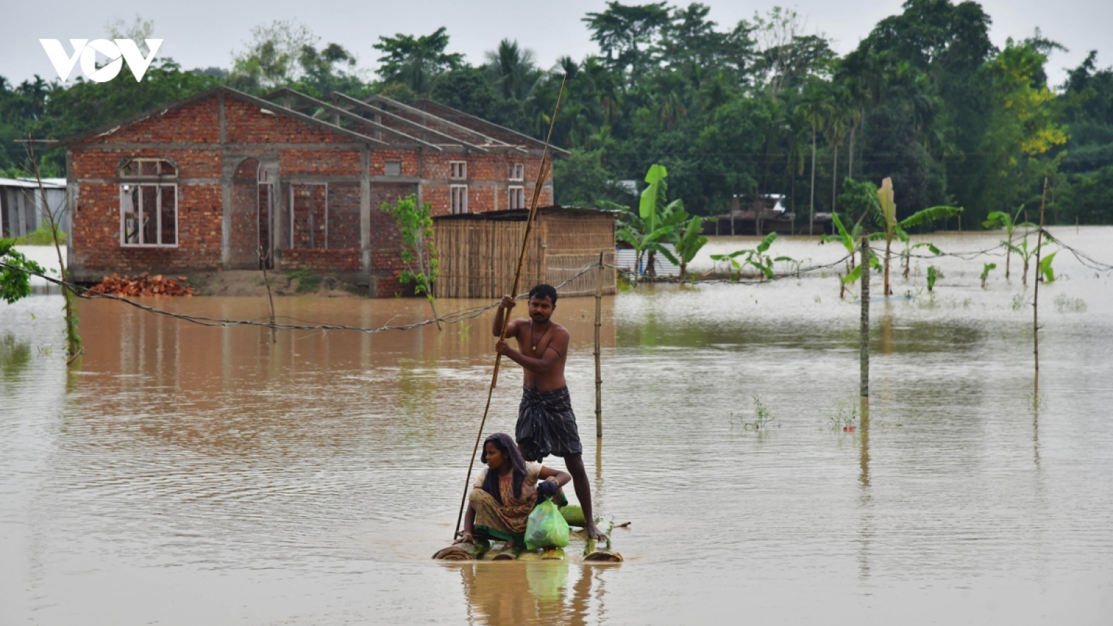 Mưa lũ nghiêm trọng tại Ấn Độ và Bangladesh, gần 60 người thiệt mạng