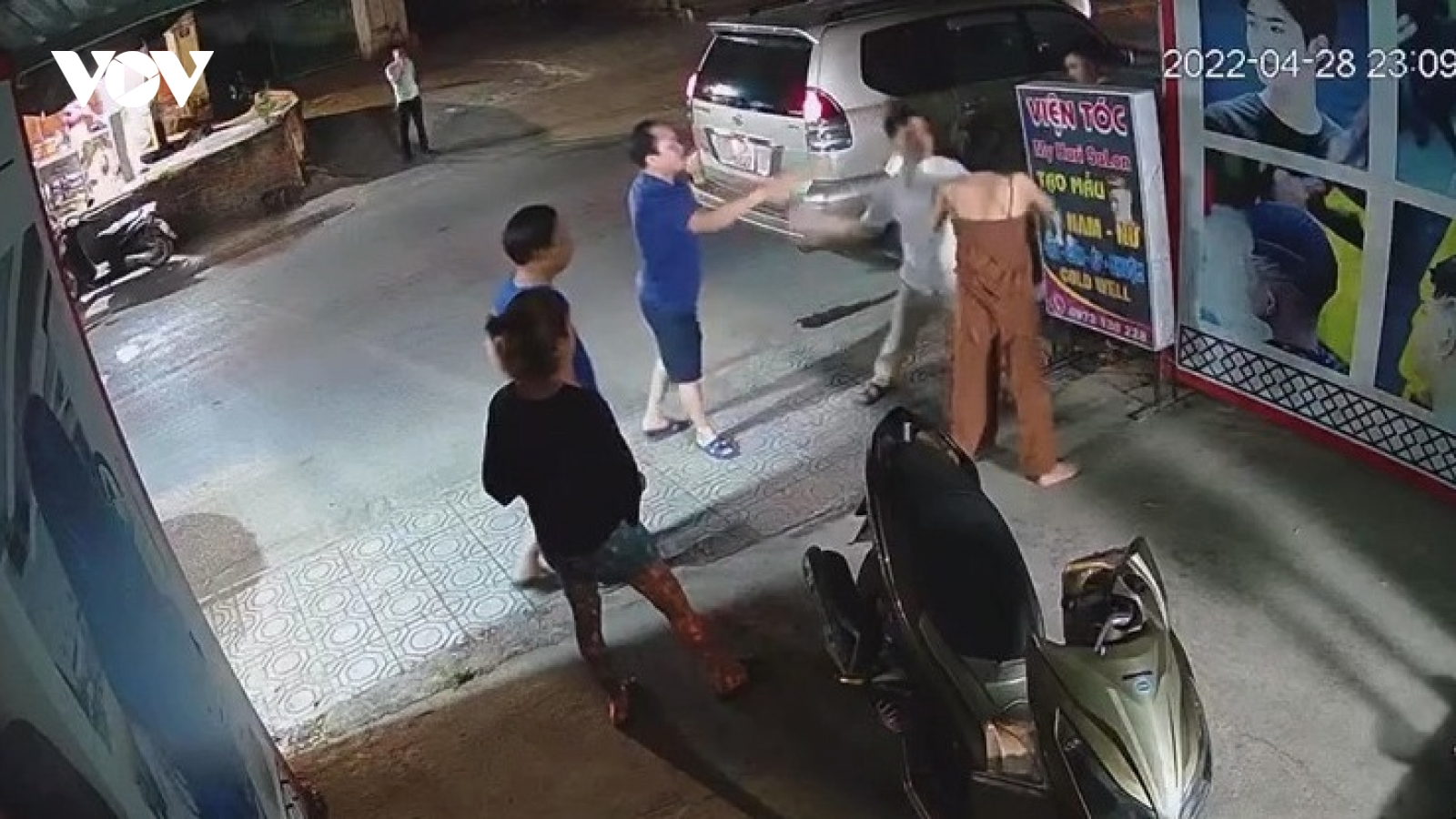 Thượng tôn pháp luật và camera