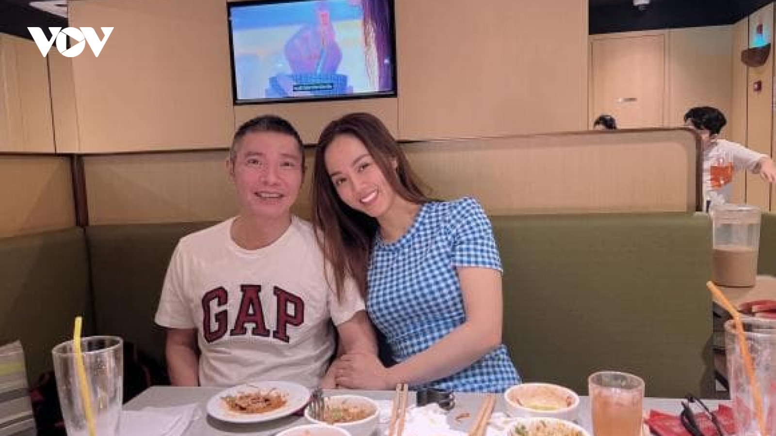 Chuyện showbiz: Vợ nghệ sĩ Công Lý thừa nhận "không dám khóc" khi nghe chồng nói câu này