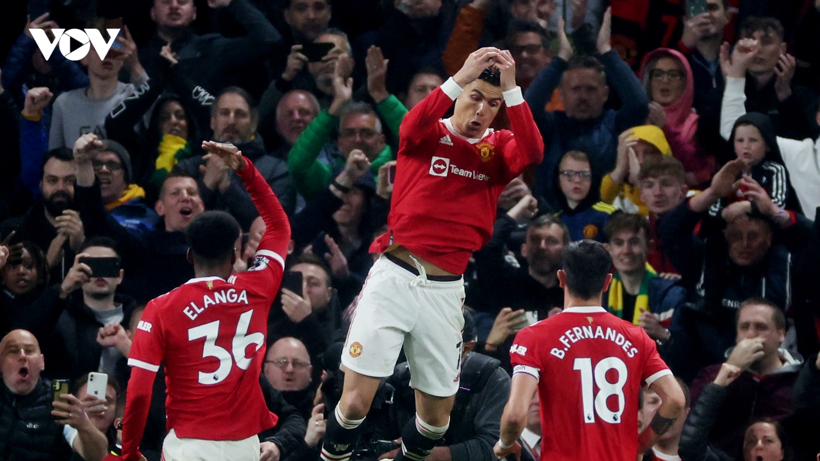 Bảng xếp hạng Ngoại hạng Anh sau vòng 35: MU kém vị trí thứ 4 của Arsenal 5 điểm