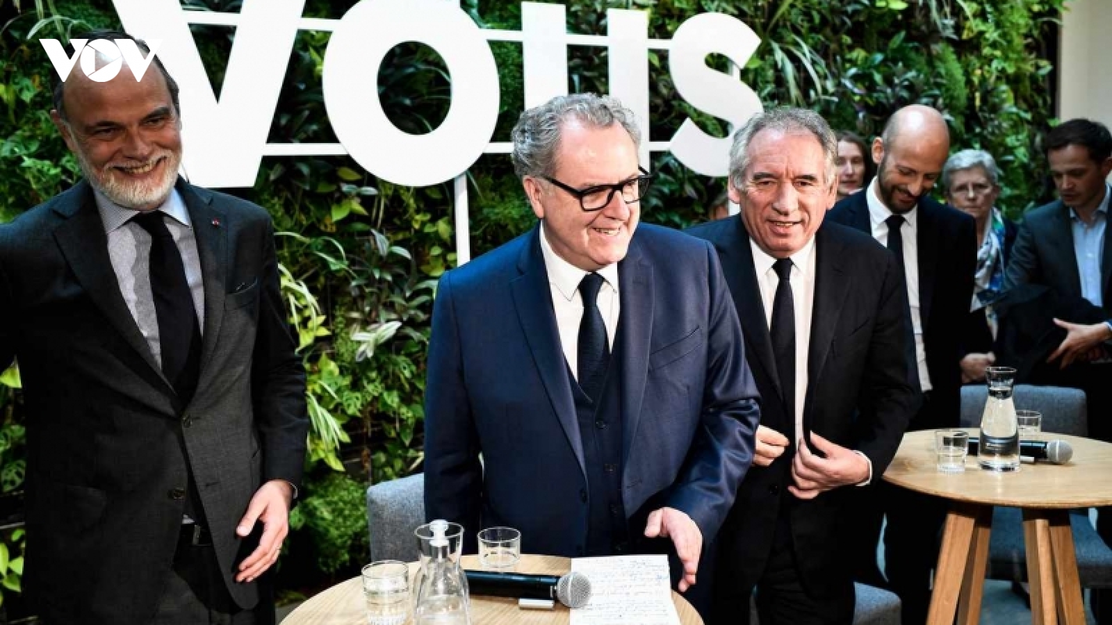 Tổng thống Pháp Macron đổi tên đảng "Nền Cộng hoà tiến bước" thành “Phục hưng”