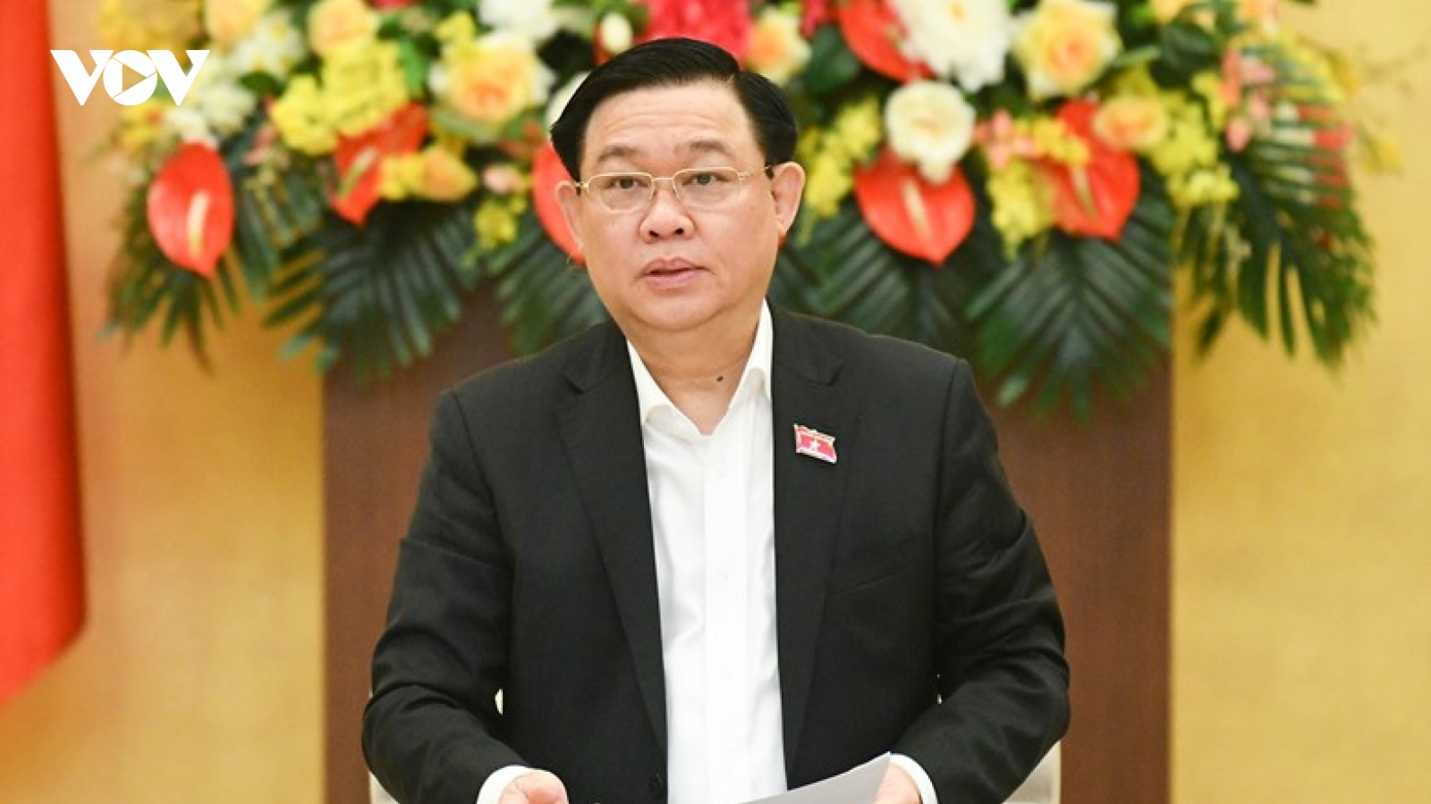 “Báo cáo cứ viết chung chung lại đẩy cái khó cho Quốc hội"