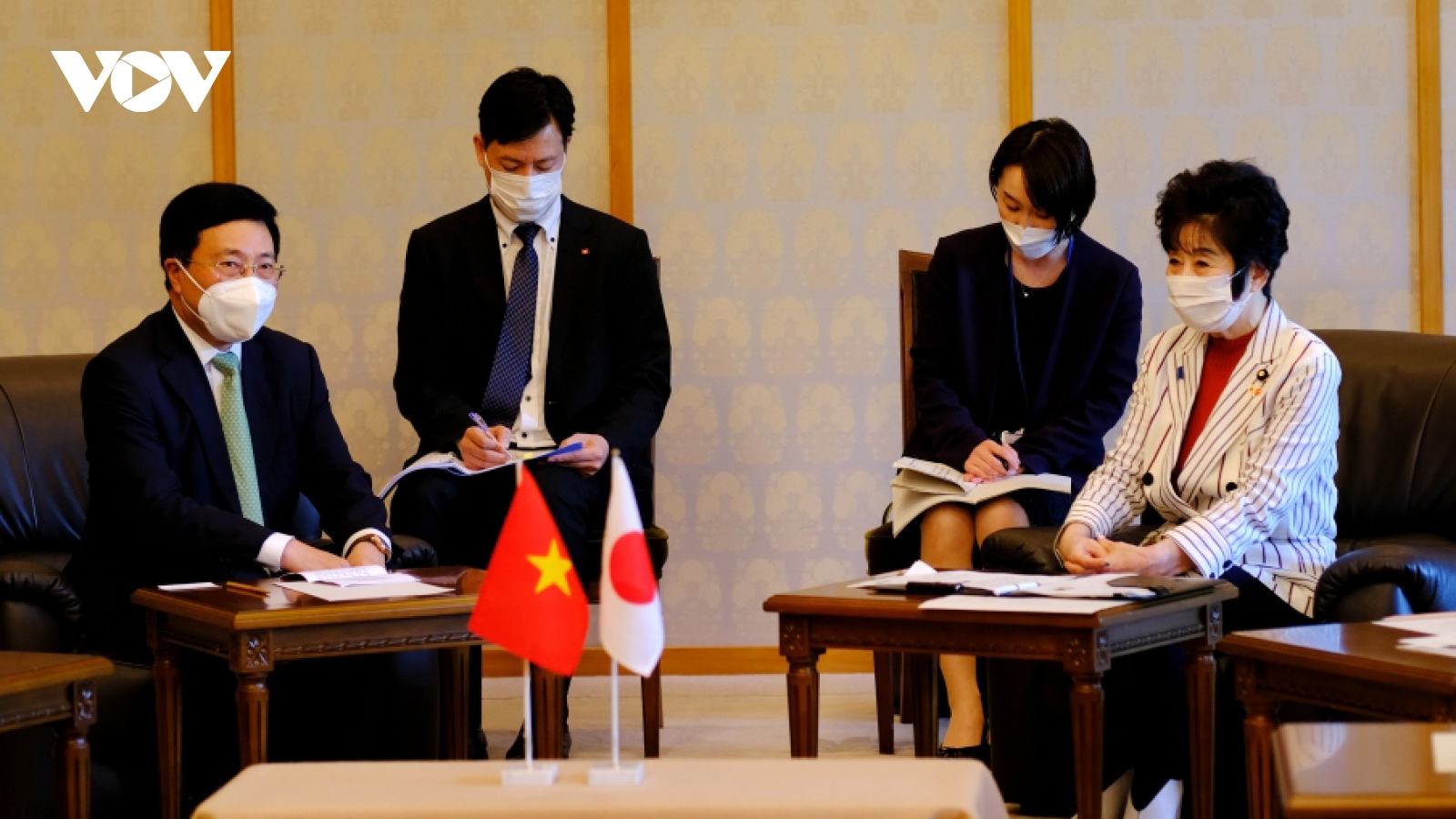 Japan values Vietnam’s international role and position 