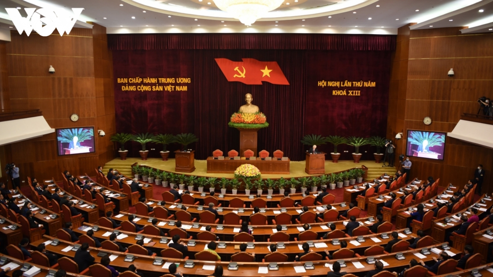 Những nội dung quan trọng được thông qua tại Hội nghị Trung ương lần thứ 5, khóa XIII
