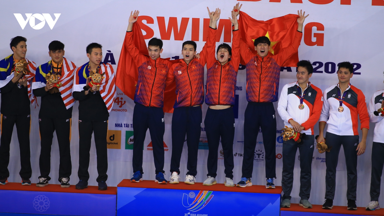 SEA Games 31: Huy Hoàng, Quý Phước nói điều bất ngờ sau khi thắng HCV Olympic - Schooling