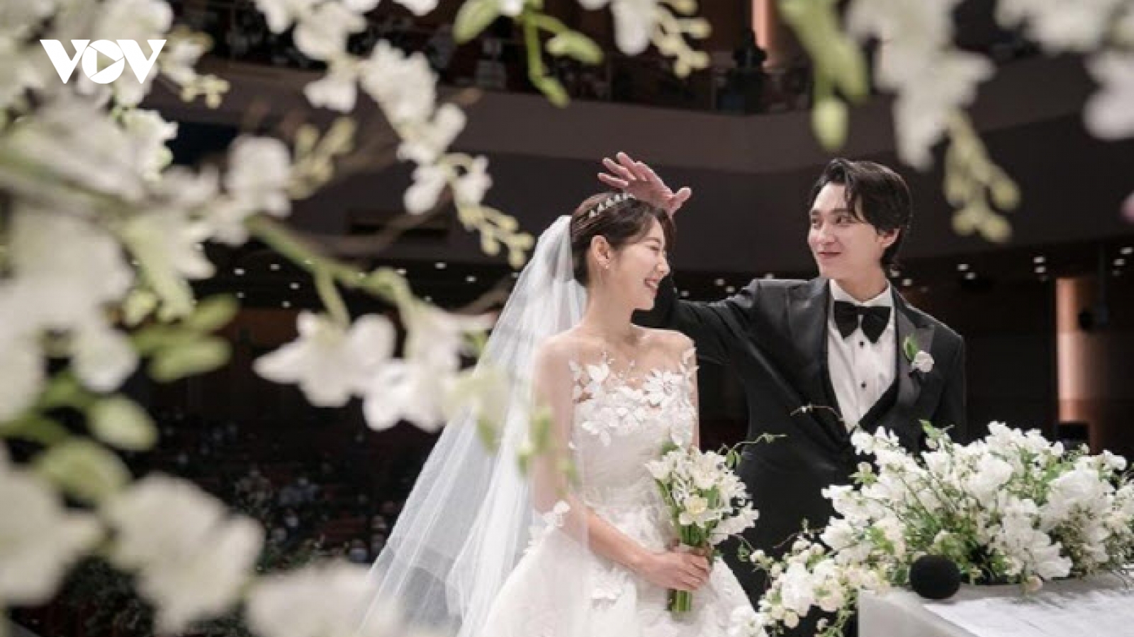 Park Shin Hye sinh con trai đầu lòng