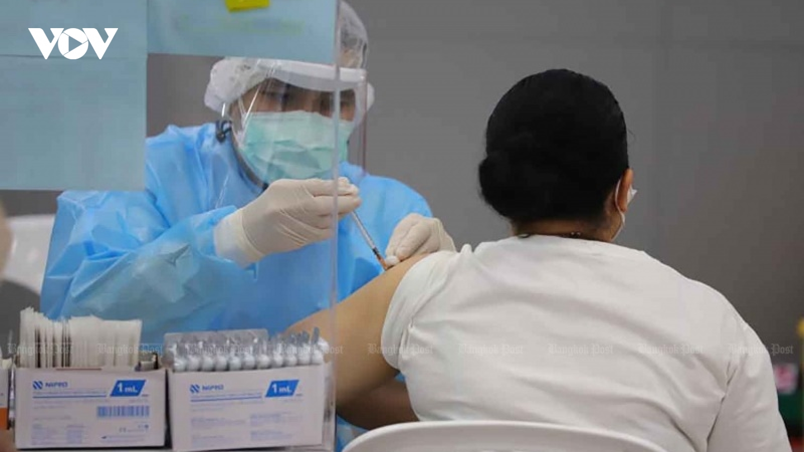 Thái Lan đẩy mạnh sản xuất thuốc kháng virus để ứng phó dịch Covid-19