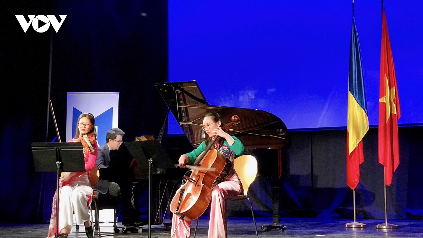 Đêm nhạc “Giai điệu hữu nghị” - cầu nối văn hóa, giáo dục giữa Việt Nam và Romania