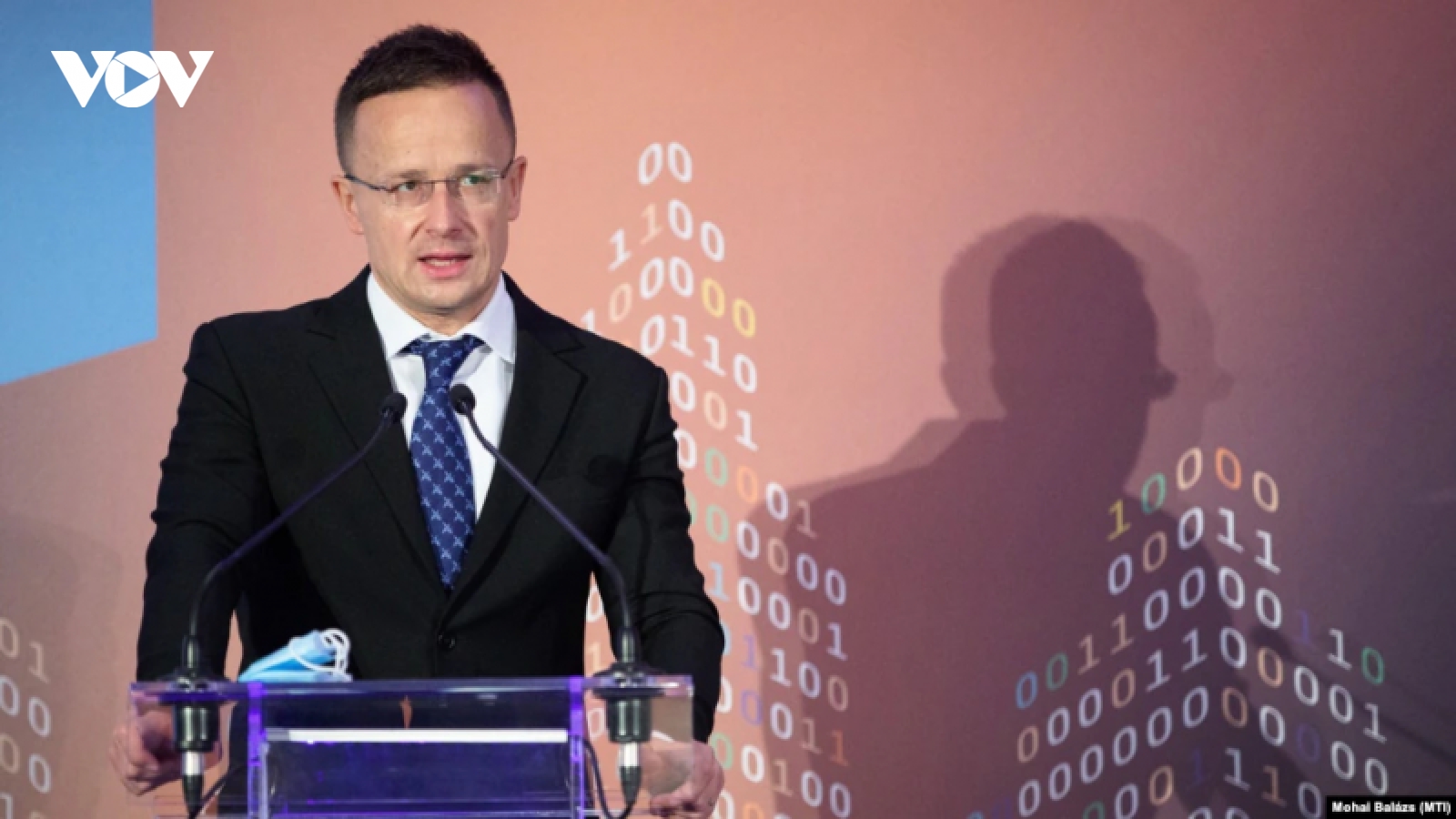 Slovakia và Hungary không ủng hộ lệnh trừng phạt năng lượng của EU đối với Nga