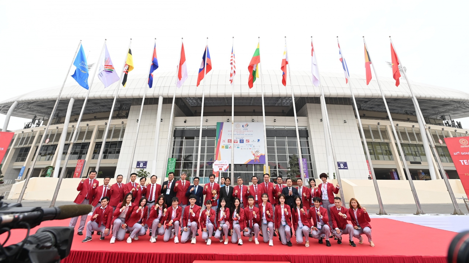 Trưởng đoàn Trần Đức Phấn: "Việt Nam đang làm tốt cả 2 nhiệm vụ tại SEA Games 31"