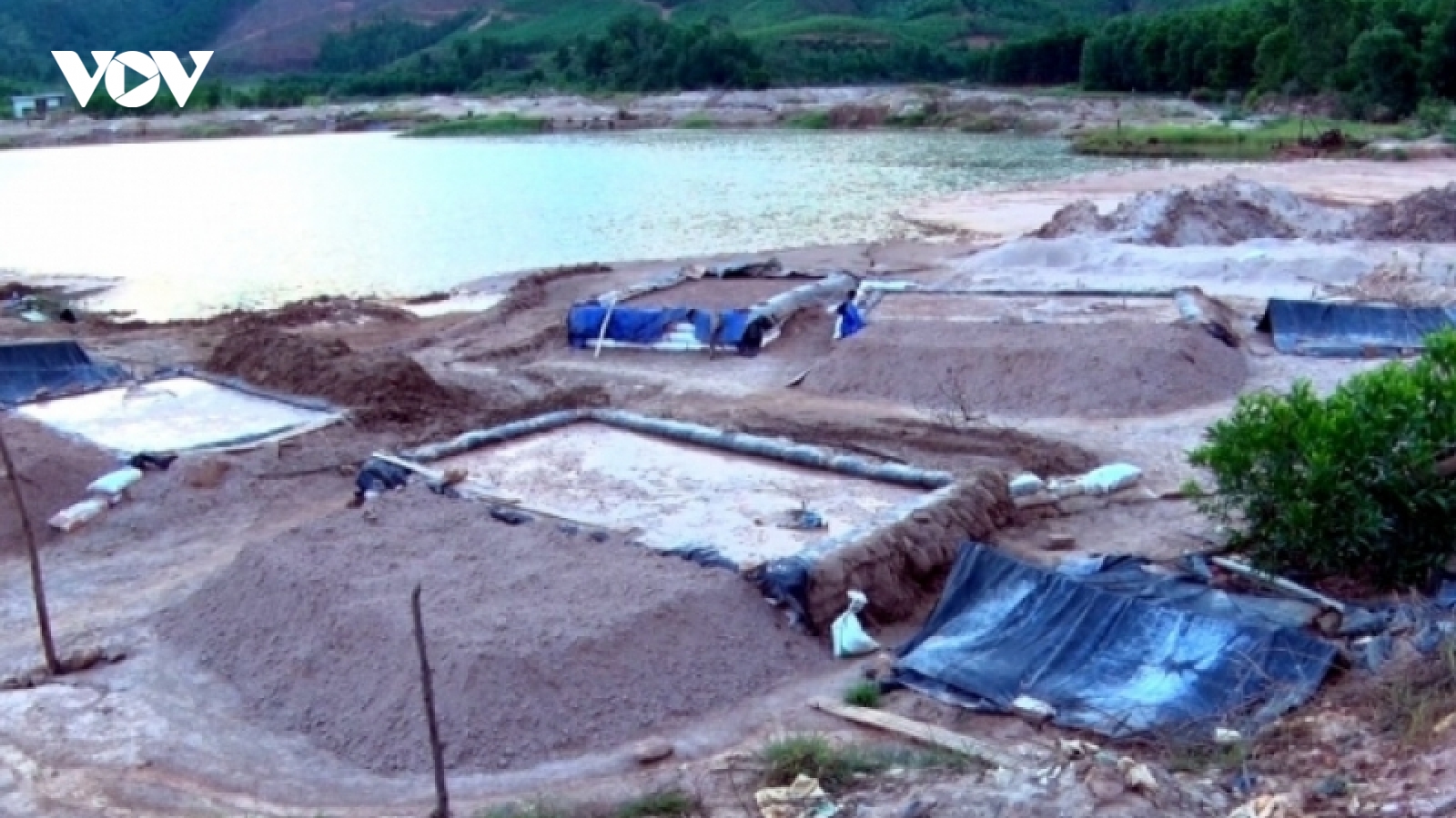 Quảng Nam đóng cửa mỏ vàng Bồng Miêu