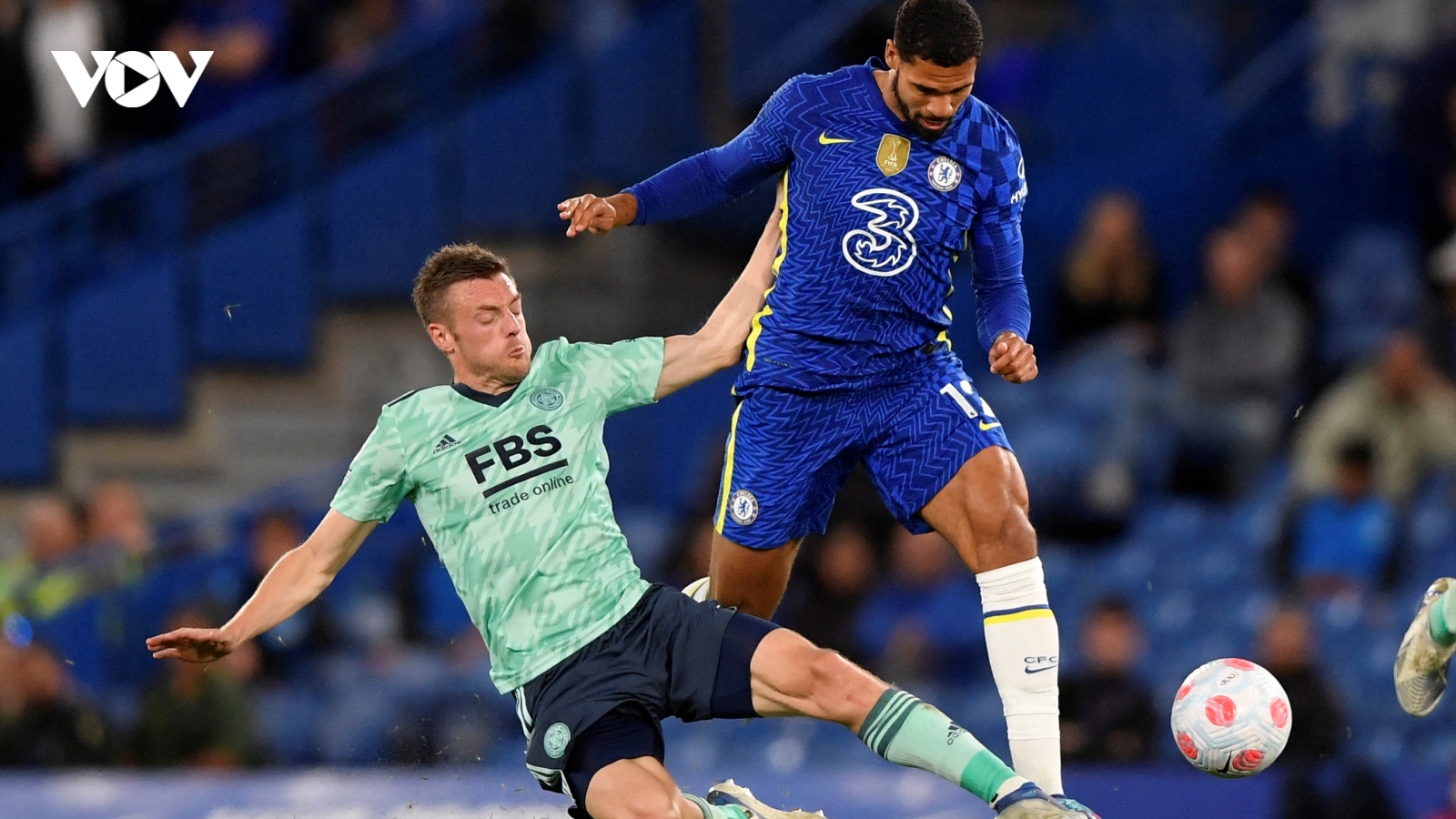 Kết quả Ngoại hạng Anh: Chelsea xây chắc top 3, đua trụ hạng hấp dẫn đến vòng cuối