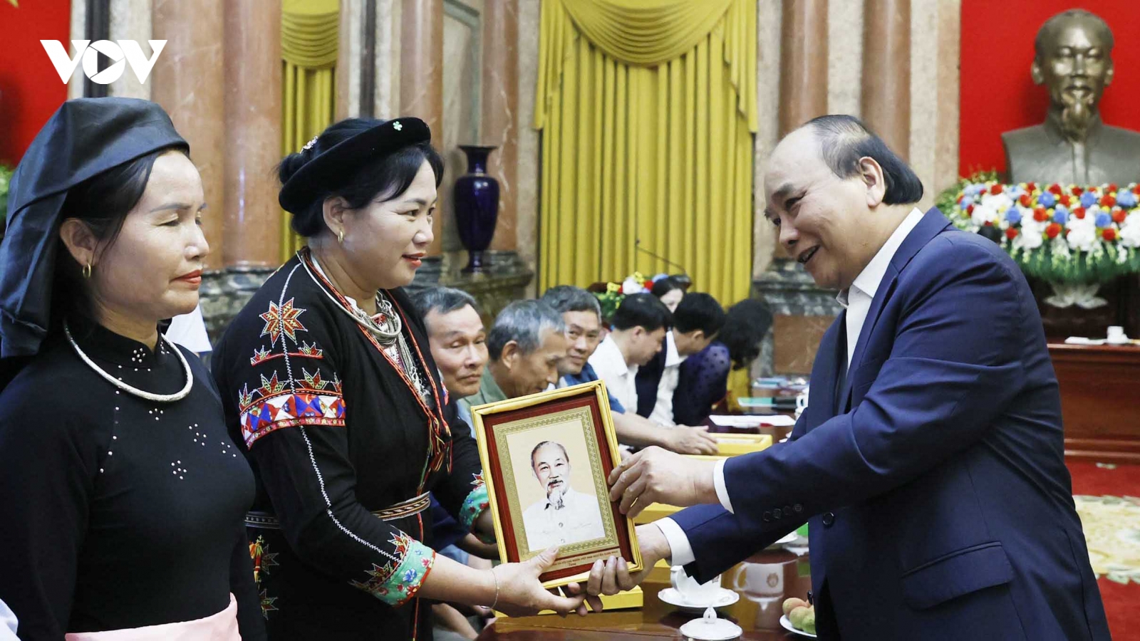 Chủ tịch nước gặp mặt người có uy tín trong đồng bào dân tộc thiểu số Tuyên Quang