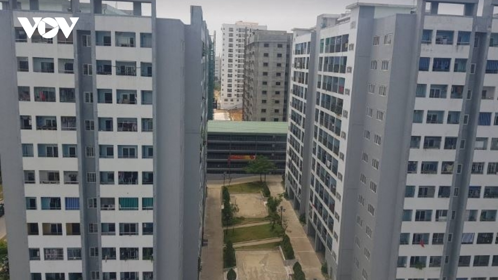 Giá chung cư quá cao, nhân viên môi giới than “gần 3 tháng chưa có giao dịch”