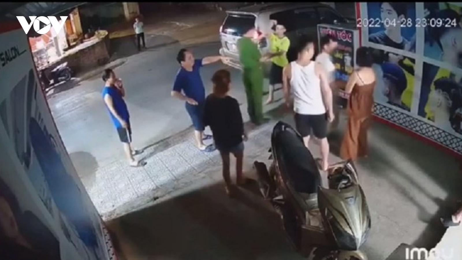 Cao Bằng chỉ đạo xử lý Phó trưởng công an phường đánh phụ nữ