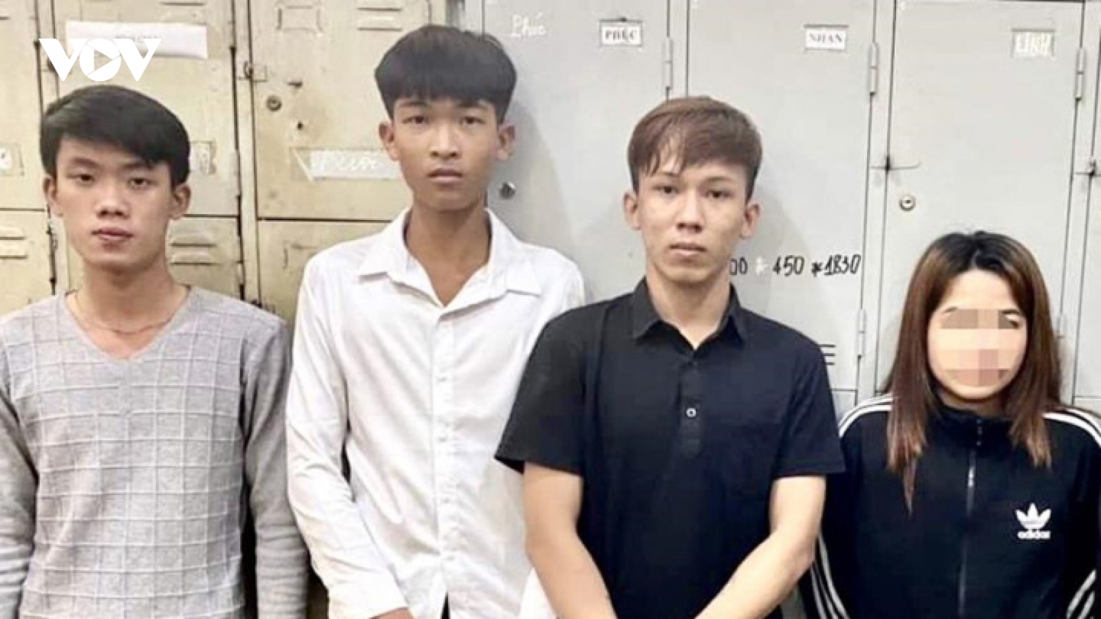 TP.HCM: Mâu thuẫn trong quán nhậu, cầm dao đâm thủng bụng khách ngồi bàn kế bên