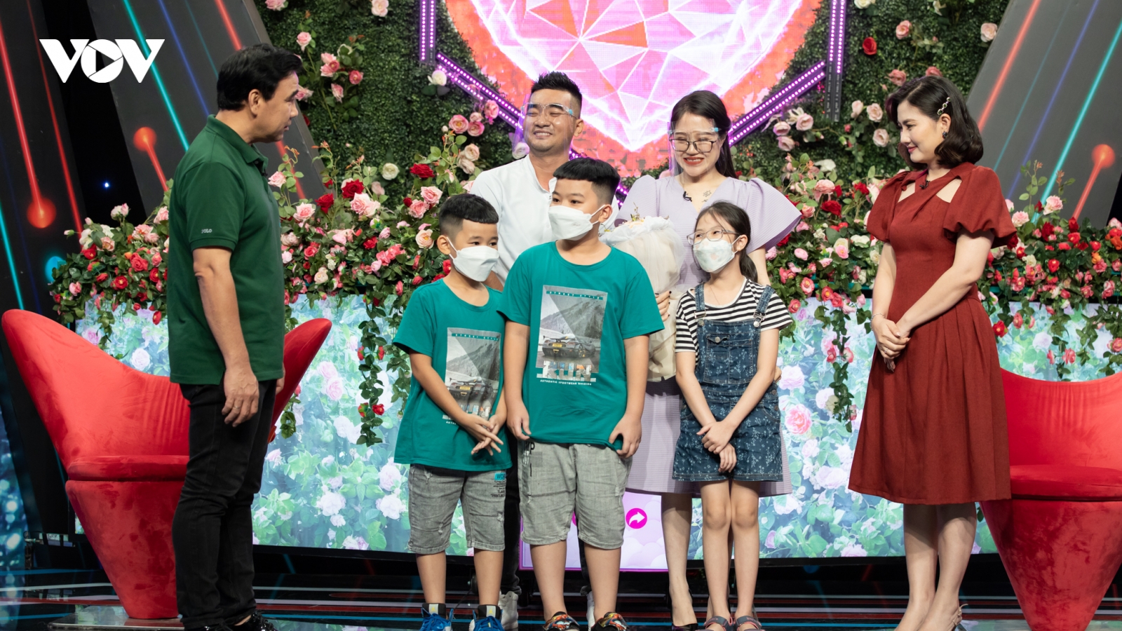 MC Quyền Linh bối rối khi mai mối cho cặp đôi cha - mẹ đơn thân trong "Bạn muốn hẹn hò"