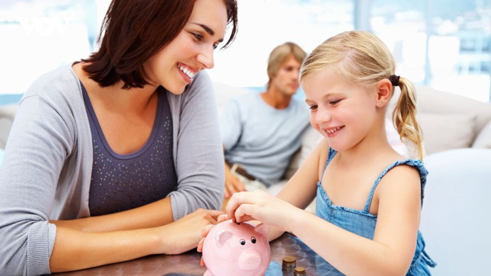 Bí quyết dạy con chi tiêu tiền bạc một cách tiết kiệm 