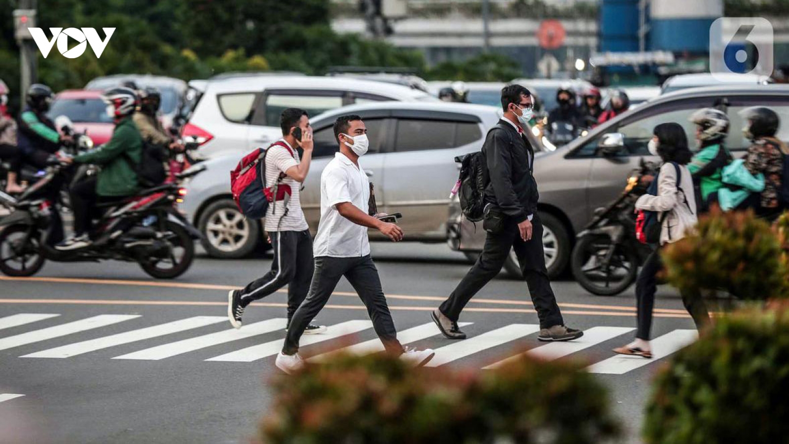 Indonesia cho phép bỏ khẩu trang ngoài trời