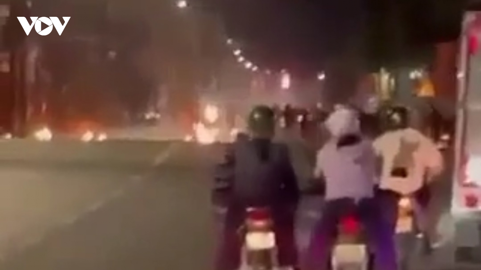 Hỗn chiến giữa 2 nhóm thanh niên, có bom xăng và tiếng nổ