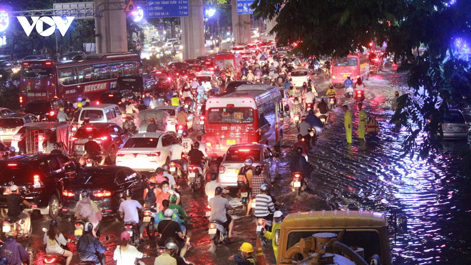 Quy hoạch kiểu “chắp vá, manh mún” khiến đường tắc, ngập lụt