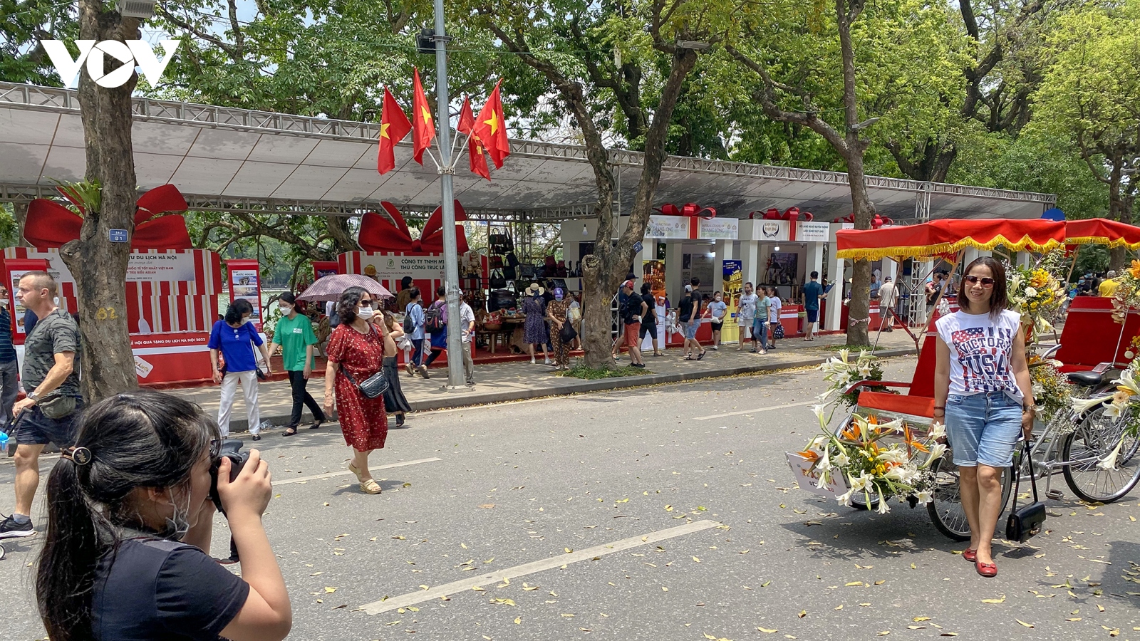 Lễ hội Quà tặng Du lịch Hà Nội thu hút hàng vạn lượt khách tham quan