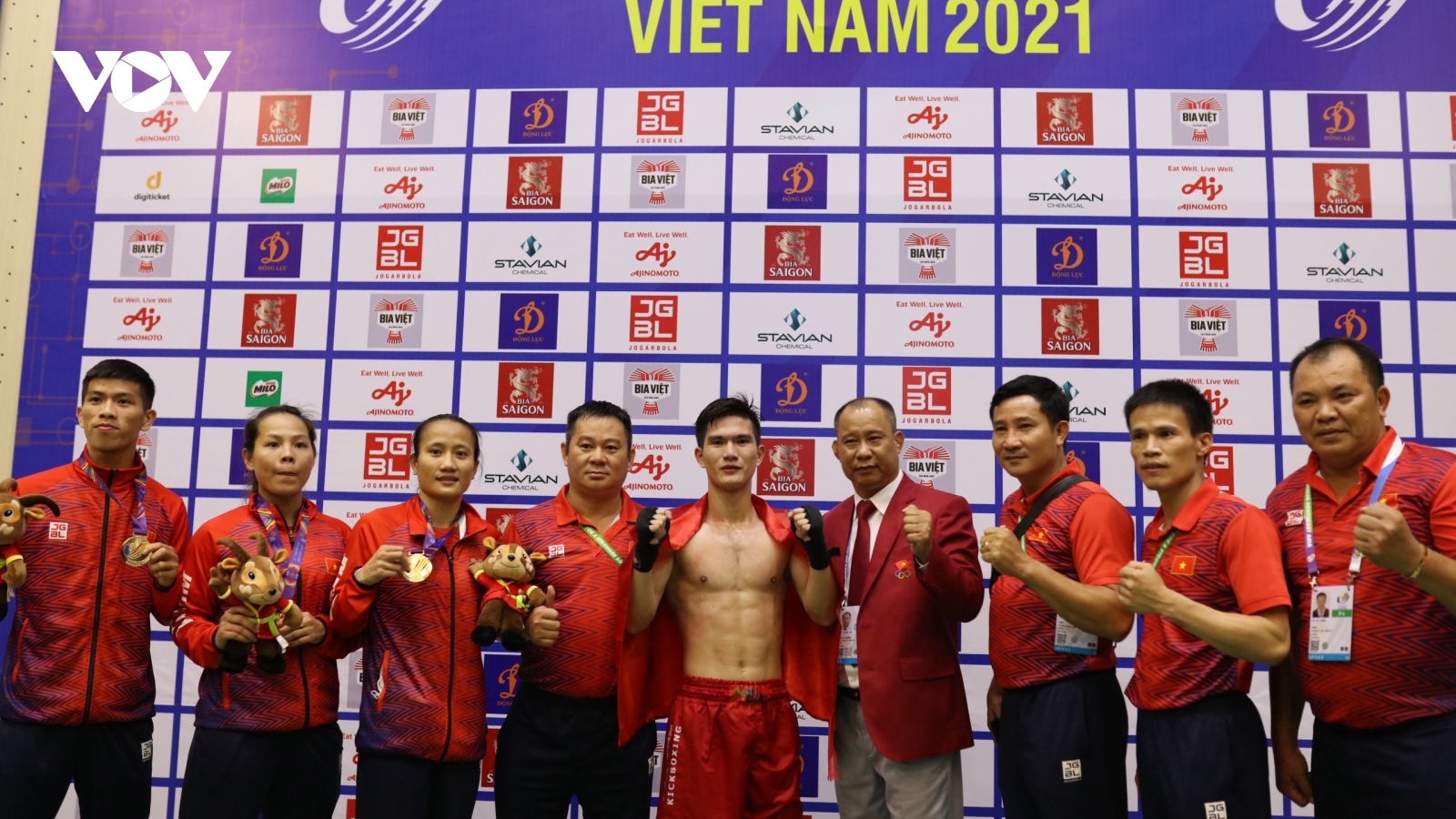 SEA Games 31 ngày 13/5: Đoàn thể thao Việt Nam tạo "cơn mưa vàng"