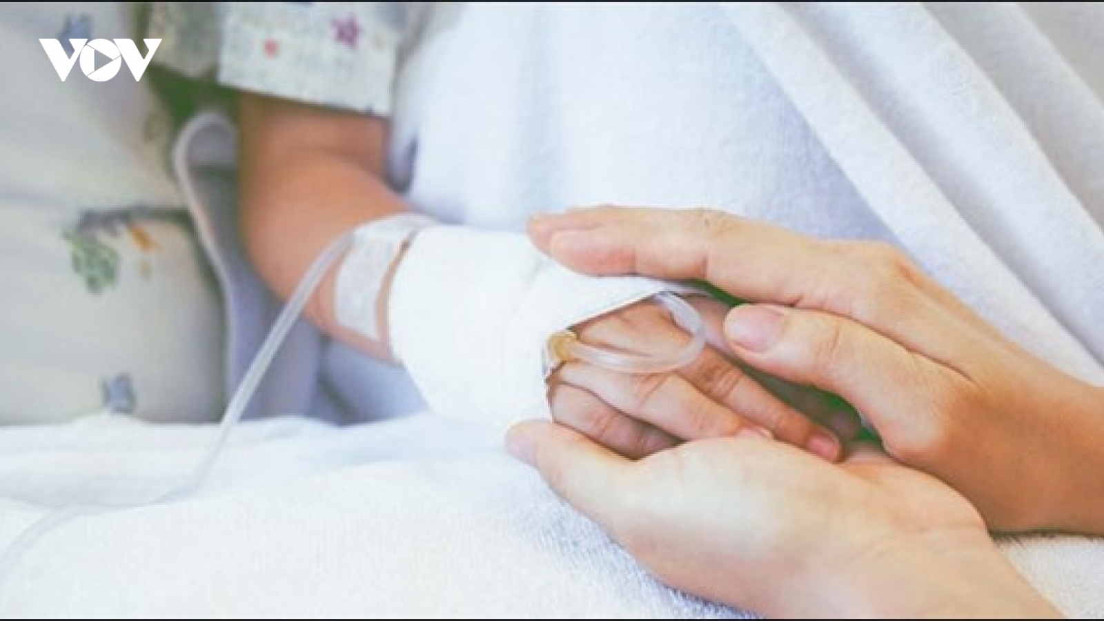 CDC Mỹ đang tích cực điều tra hơn 100 trường hợp viêm gan nặng ở trẻ em