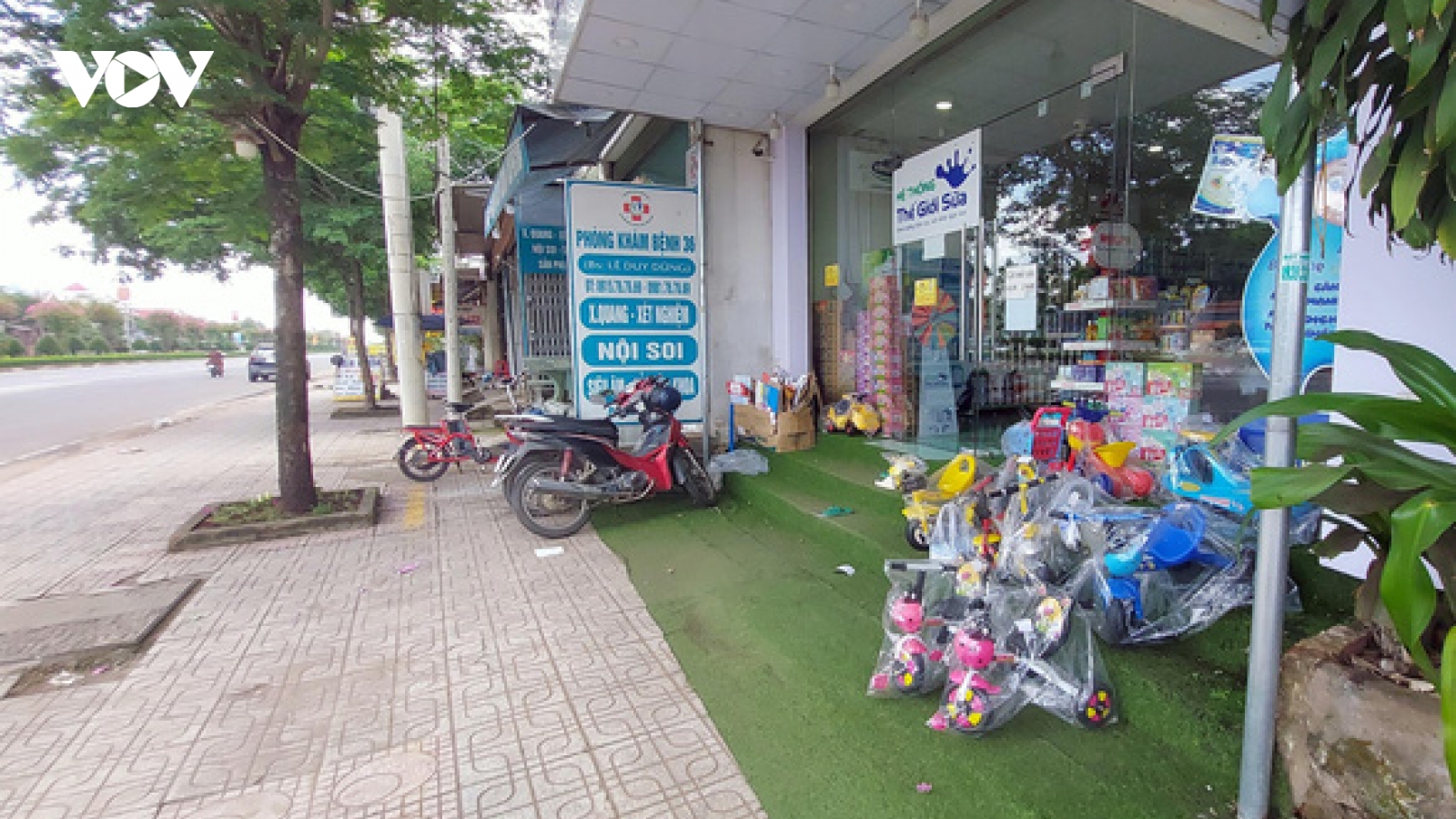Truy bắt kẻ trộm xe máy trong cốp có 300 triệu và sổ tiết kiệm 2,7 tỉ đồng